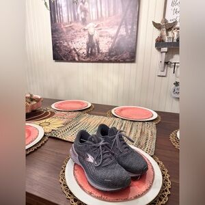 💥Brooks Women’s Adrenaline